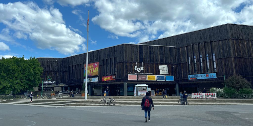 De Marbella a Berlín: una crónica de azares, encuentros y señales